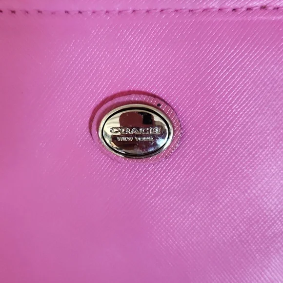 Coach hot pink tote - Picture 3 of 8
